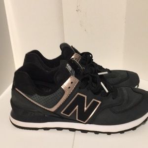 New balance sneakers Womens size 6 1/2